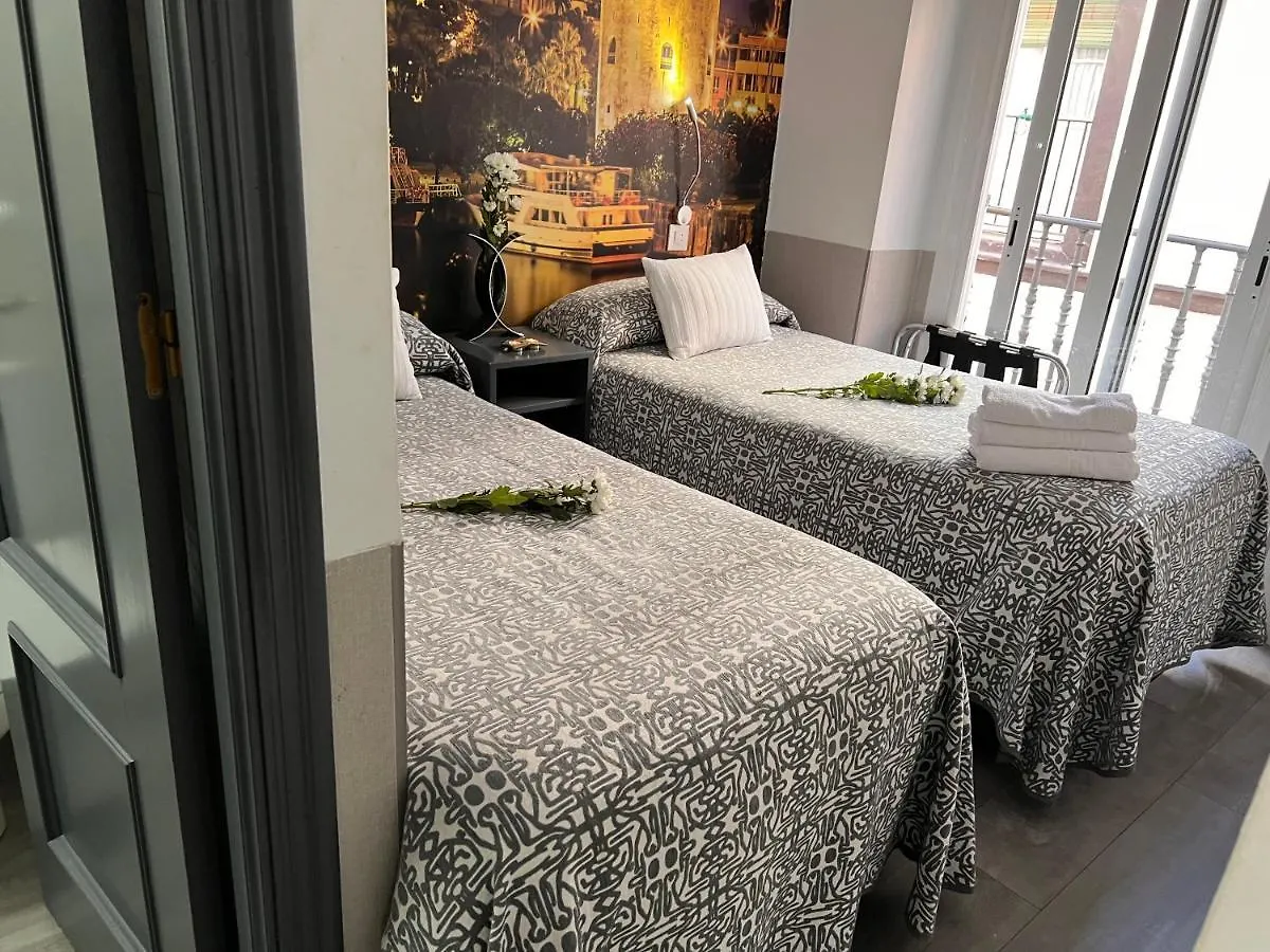 Hostal Paco'S Seville 5*,