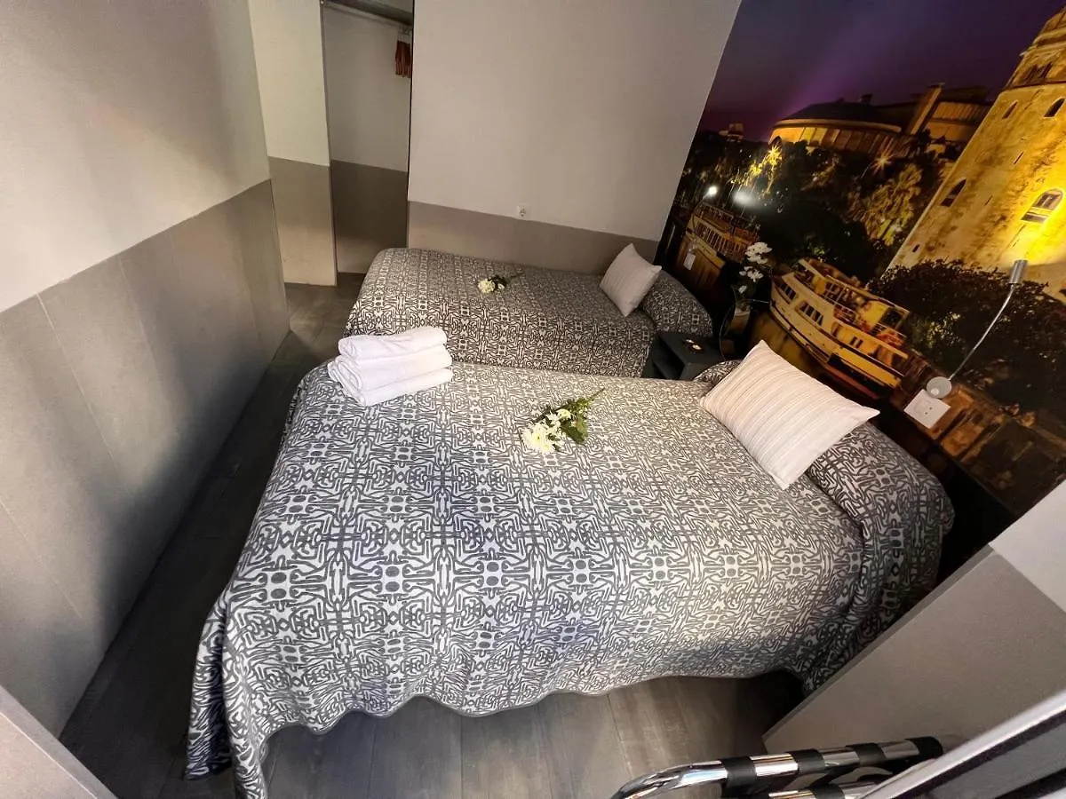 Hostal Paco'S Seville