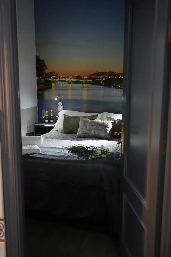 ***** Guest house Hostal Paco'S Seville Spain